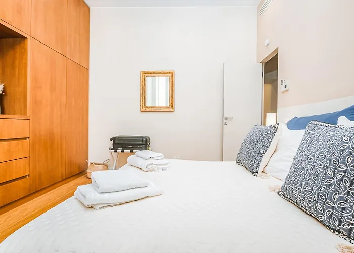 Dama 2 Da Letto 2 Bagni Con Doccia Daire Roma